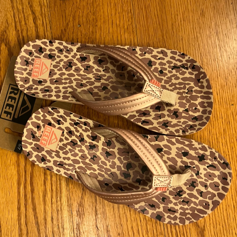 Reef Kids Leopard Print Flip Flops in Brown and Tan